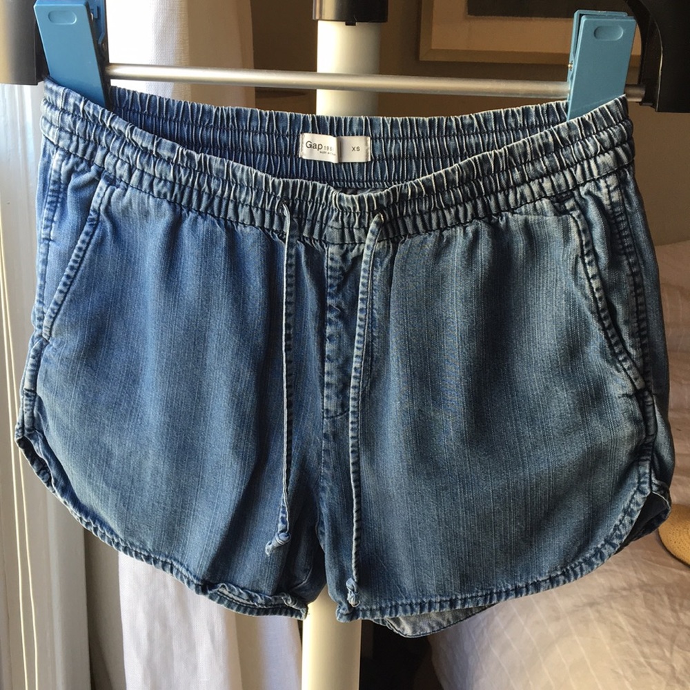 Gap chambray shorts